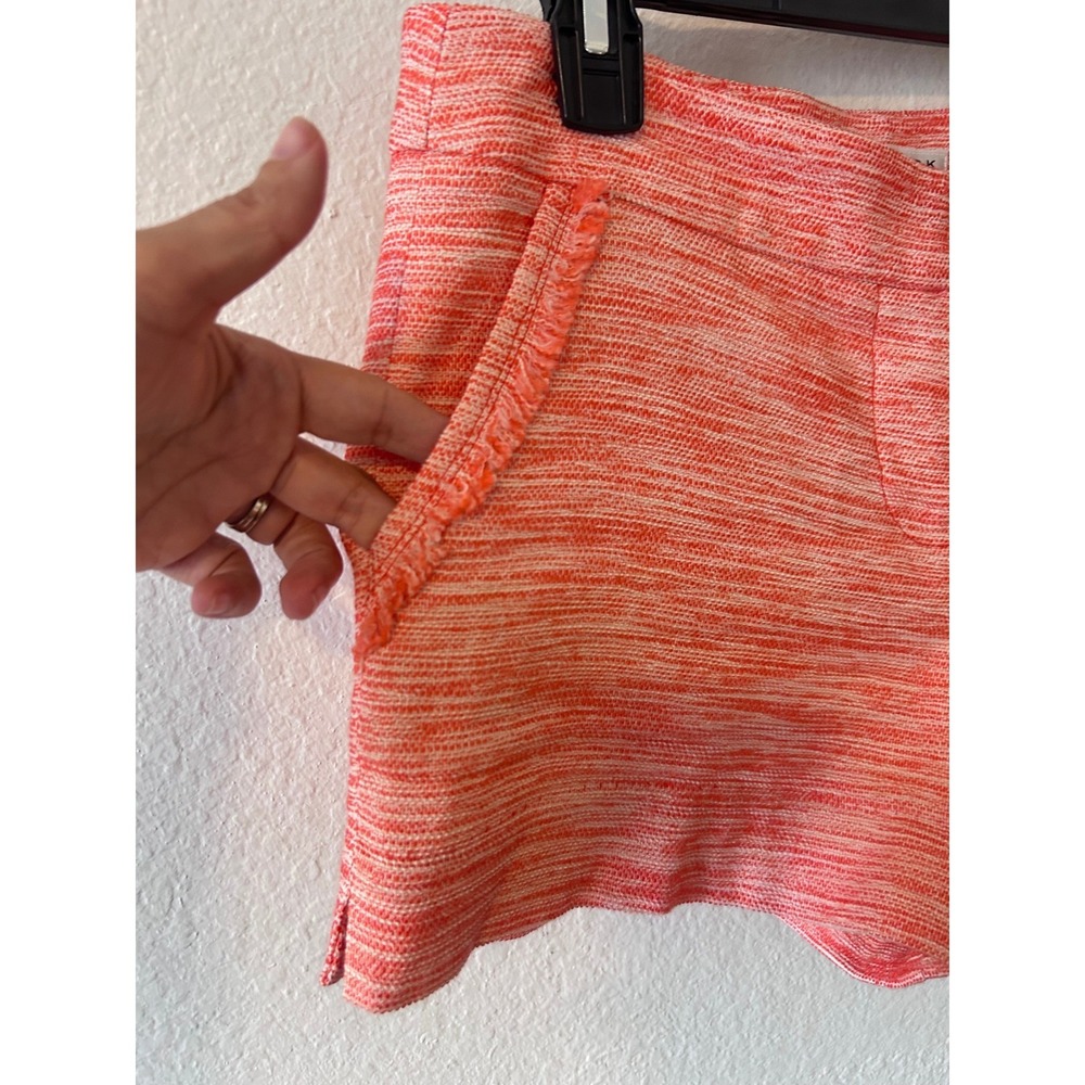 Trina Turk Coral Preppy Resortwear Tweed Fringe Pocket Shorts SZ 2 Linen Blend - Picture 2 of 9